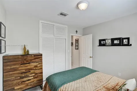 6001 SW 94th Place Miami FL 33173