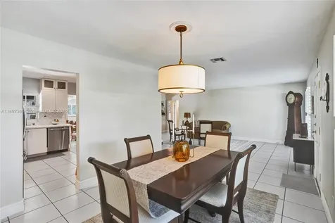 6001 SW 94th Place Miami FL 33173