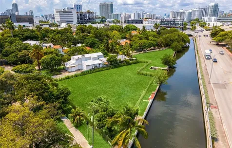 1800 Michigan Avenue Miami Beach FL 33139