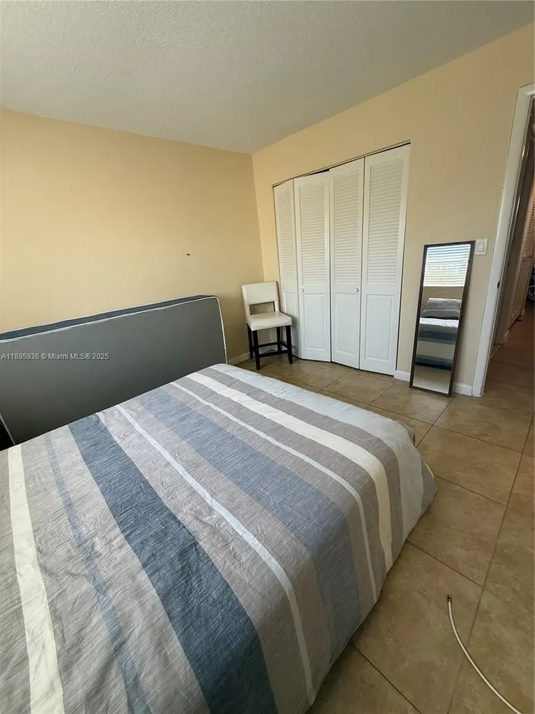 2860 NE 14th St Causeway Pompano Beach FL 33062