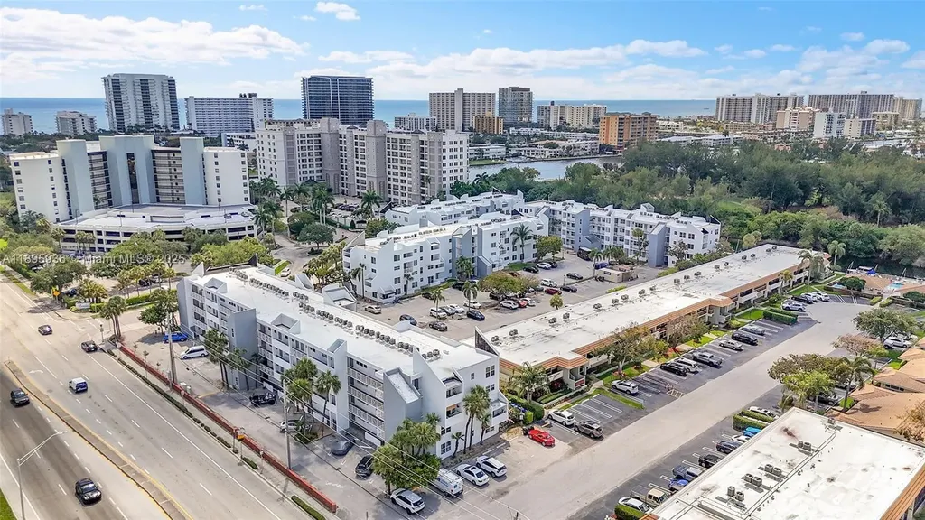 2860 NE 14th St Causeway Pompano Beach FL 33062