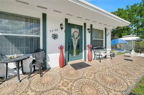 5402 SW 128th Place Miami FL 33175