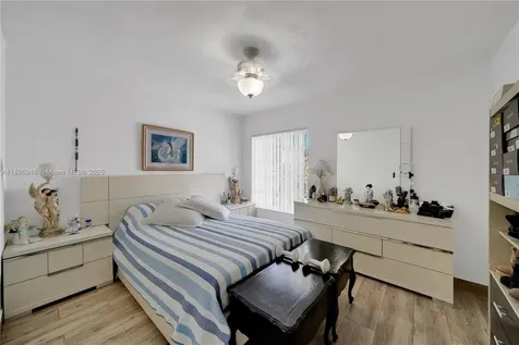 5402 SW 128th Place Miami FL 33175