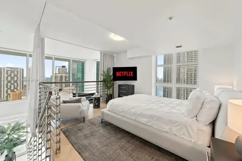 41 SE 5th Street Miami FL 33131