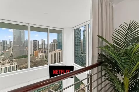 41 SE 5th Street Miami FL 33131