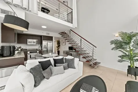 41 SE 5th Street Miami FL 33131