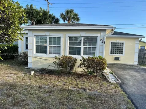 221 W 27th Street Riviera Beach FL 33404