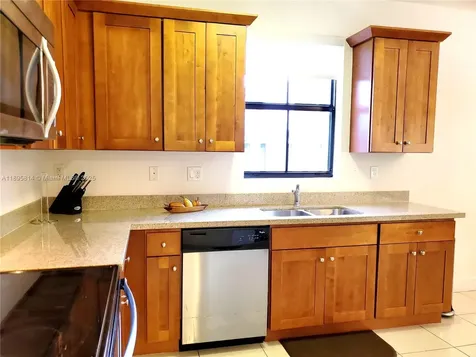 9731 NW 10th Terrace Miami FL 33172