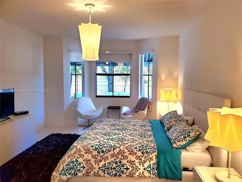 9731 NW 10th Terrace Miami FL 33172