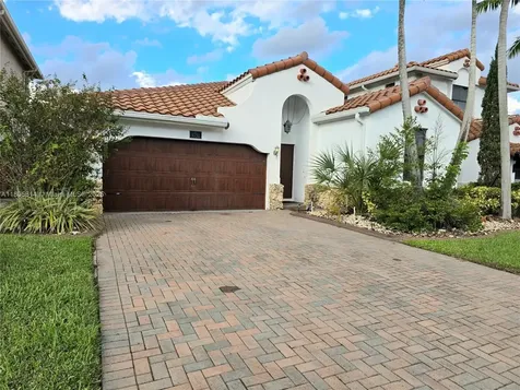 9731 NW 10th Terrace Miami FL 33172