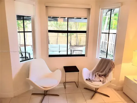9731 NW 10th Terrace Miami FL 33172
