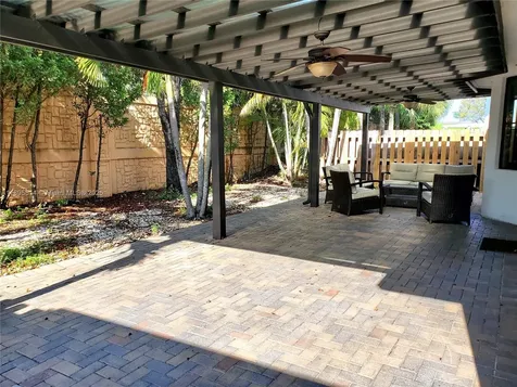 9731 NW 10th Terrace Miami FL 33172