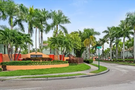 1677 SE 27th Court Homestead FL 33035