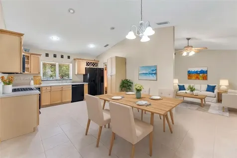 18102 SW 88th Place Palmetto Bay FL 33157