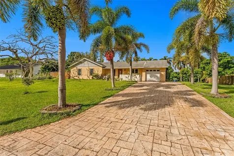 18102 SW 88th Place Palmetto Bay FL 33157