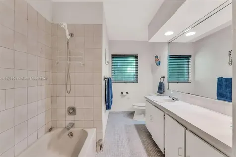 18102 SW 88th Place Palmetto Bay FL 33157