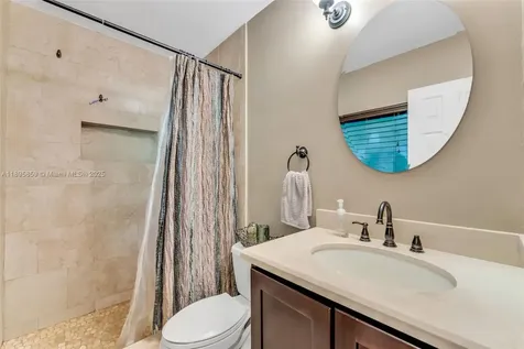 18102 SW 88th Place Palmetto Bay FL 33157