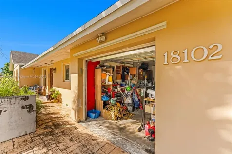 18102 SW 88th Place Palmetto Bay FL 33157