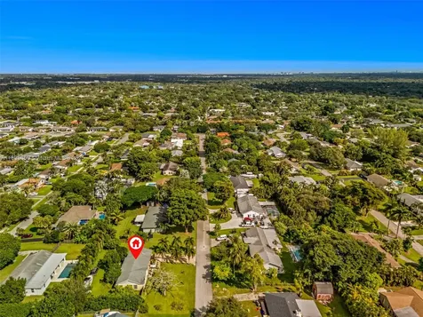 18102 SW 88th Place Palmetto Bay FL 33157