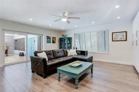 13905 SW 78th Court Palmetto Bay FL 33158