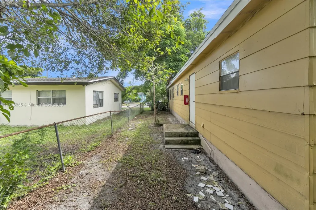 2005 NW 11th Avenue Fort Lauderdale FL 33311