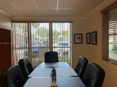 5220 S University Drive Davie FL 33328