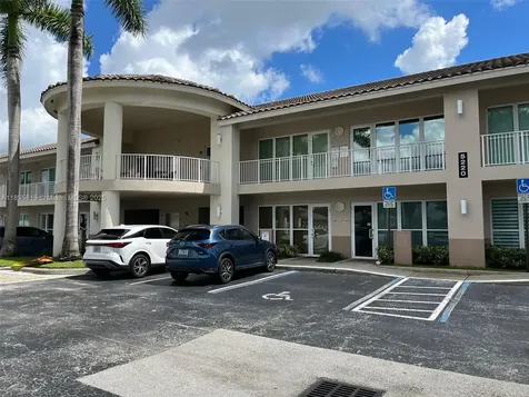 5220 S University Drive Davie FL 33328