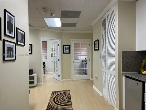 5220 S University Drive Davie FL 33328