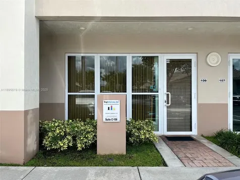 5220 S University Drive Davie FL 33328