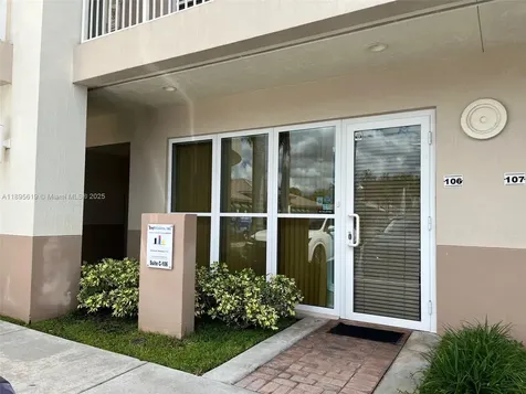 5220 S University Drive Davie FL 33328