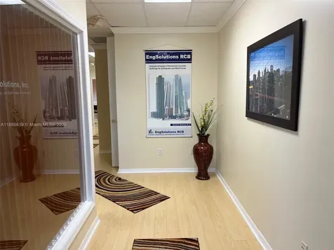 5220 S University Drive Davie FL 33328