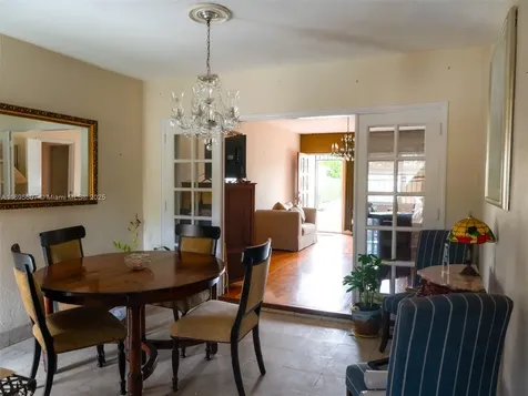 1242 SW 21st Terrace Miami FL 33145