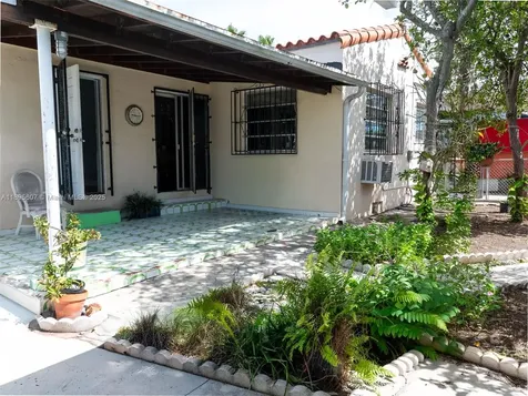 1242 SW 21st Terrace Miami FL 33145
