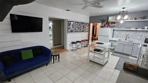 4201 SW 60th South Miami FL 33155