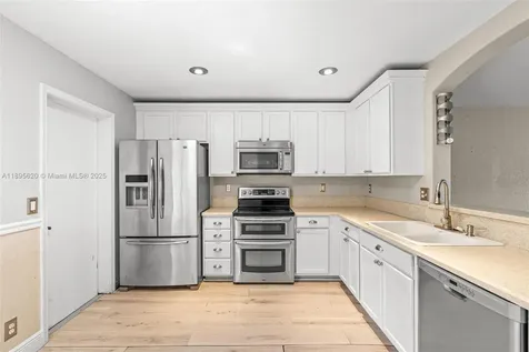 6159 Eaton Street West Palm Beach FL 33411