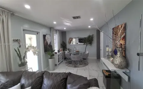 10305 SW 149th Terrace Miami FL 33176