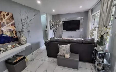 10305 SW 149th Terrace Miami FL 33176