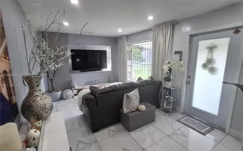 10305 SW 149th Terrace Miami FL 33176