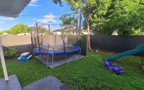 10305 SW 149th Terrace Miami FL 33176