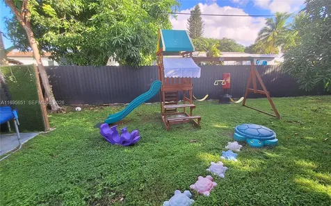 10305 SW 149th Terrace Miami FL 33176