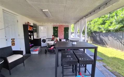 10305 SW 149th Terrace Miami FL 33176