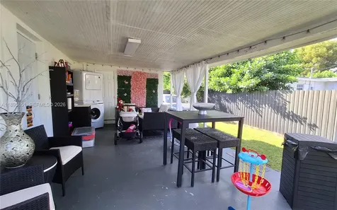 10305 SW 149th Terrace Miami FL 33176