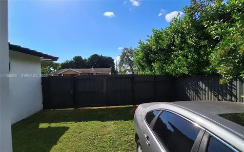 10305 SW 149th Terrace Miami FL 33176