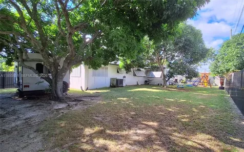 10305 SW 149th Terrace Miami FL 33176