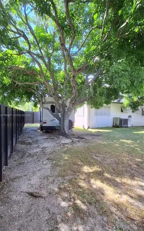 10305 SW 149th Terrace Miami FL 33176