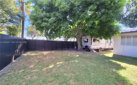 10305 SW 149th Terrace Miami FL 33176