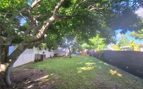 10305 SW 149th Terrace Miami FL 33176
