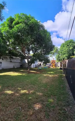 10305 SW 149th Terrace Miami FL 33176