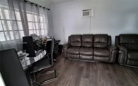 10305 SW 149th Terrace Miami FL 33176