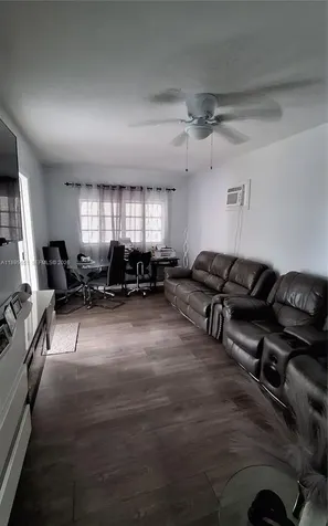 10305 SW 149th Terrace Miami FL 33176
